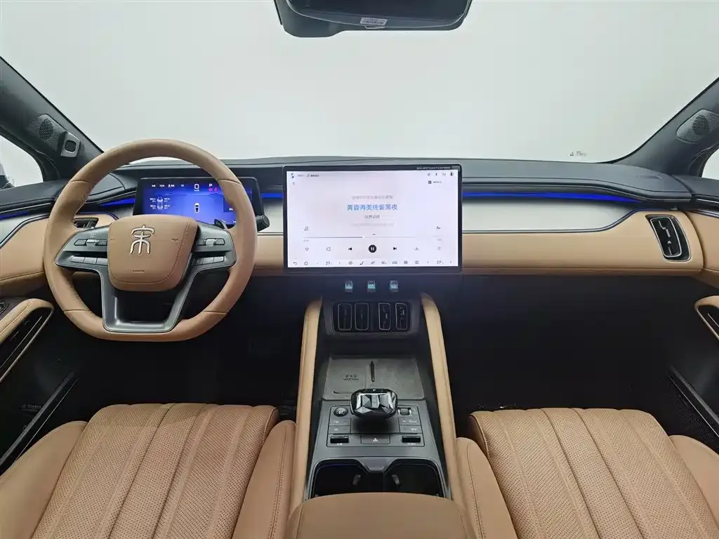 BYD L EV 2025 из CN, фото 7