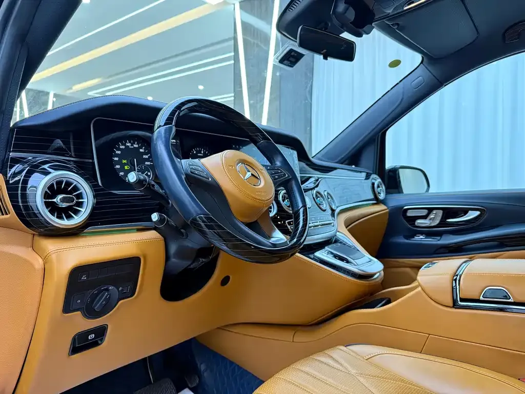 Mercedes-Benz Vito 2023 из CN, фото 10