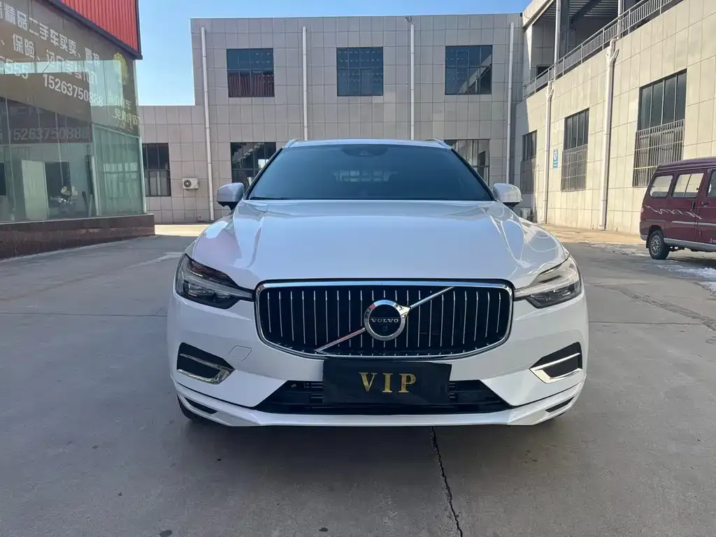 Volvo XC60 — фото 2