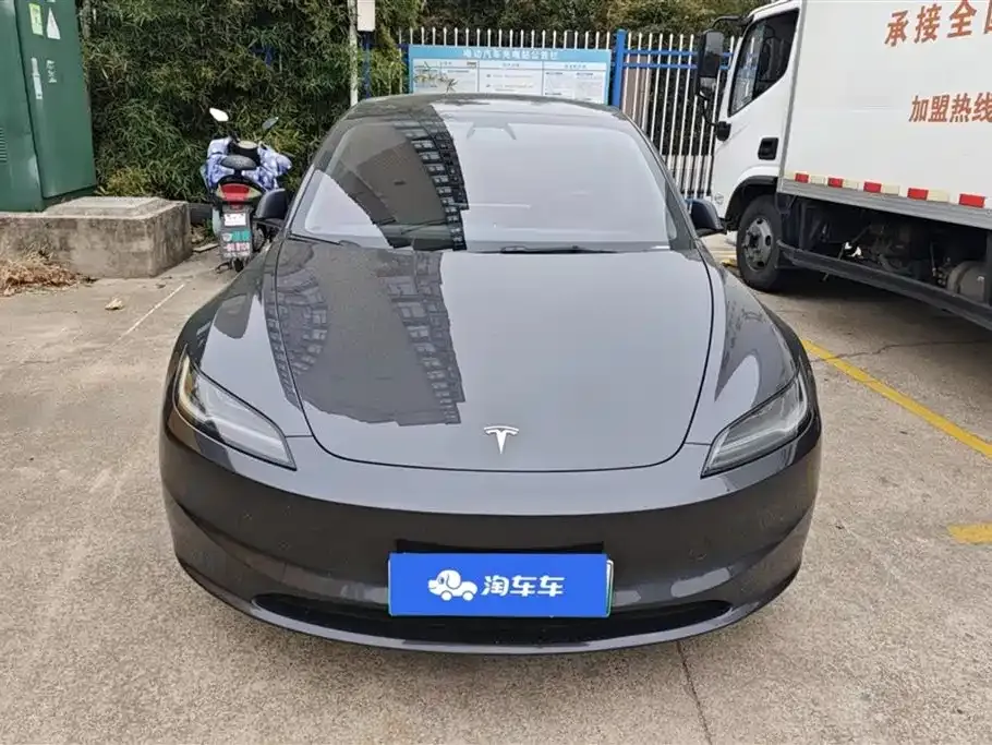 Tesla Model 3 2024 из CN, фото 2