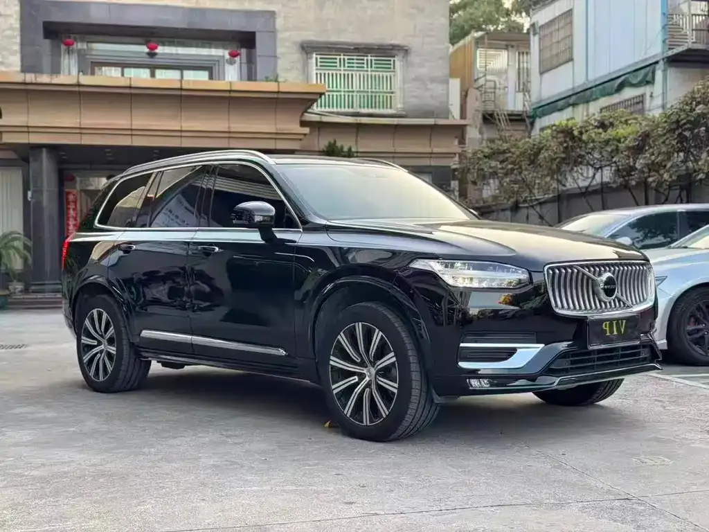 Volvo XC90 — фото 9