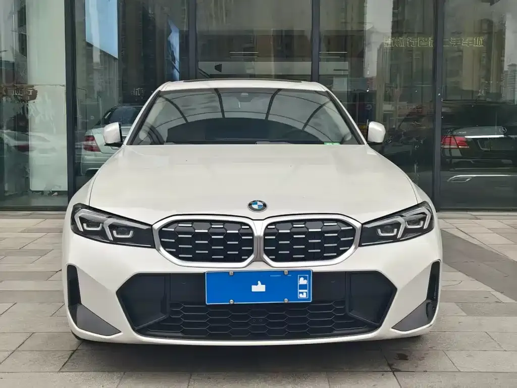 BMW 3 Series 2023 из CN, фото 8