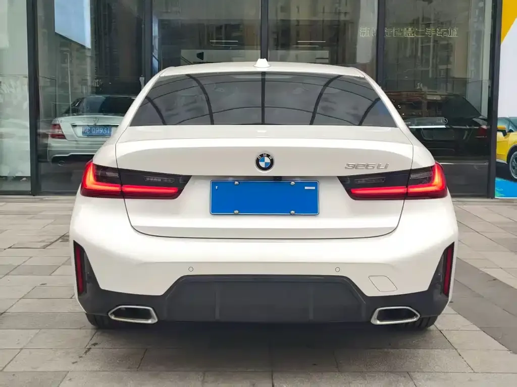 BMW 3 Series 2023 из CN, фото 2
