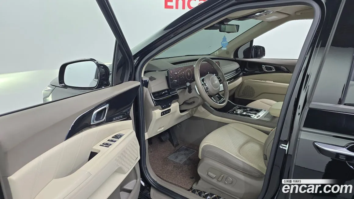 Kia Carnival — фото 10