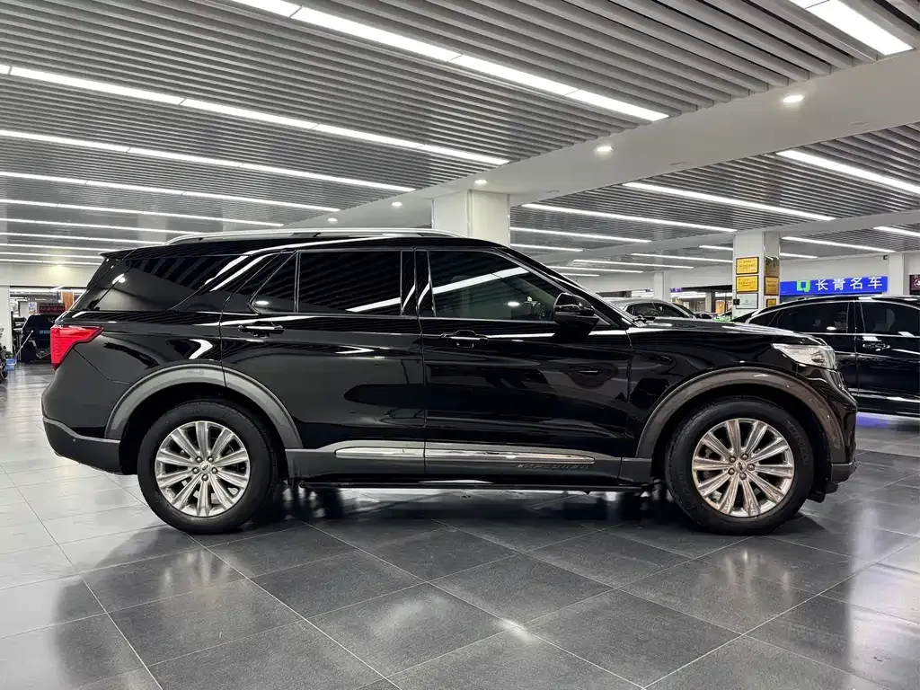 Ford Explorer 2021 из CN, фото 4