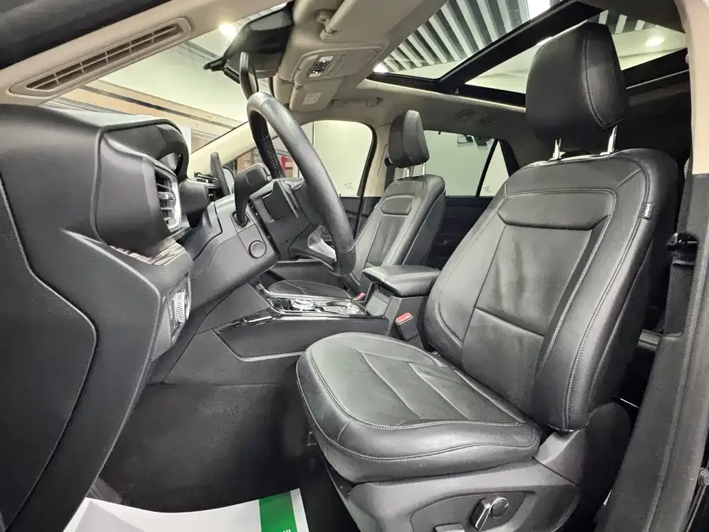 Ford Explorer 2021 из CN, фото 7