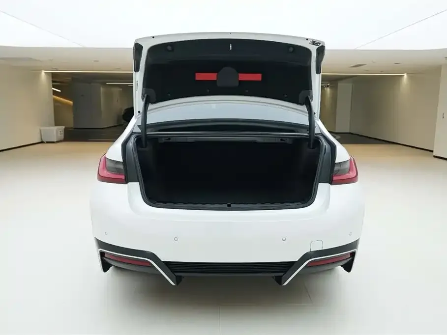 BMW i3 2023 из CN, фото 3