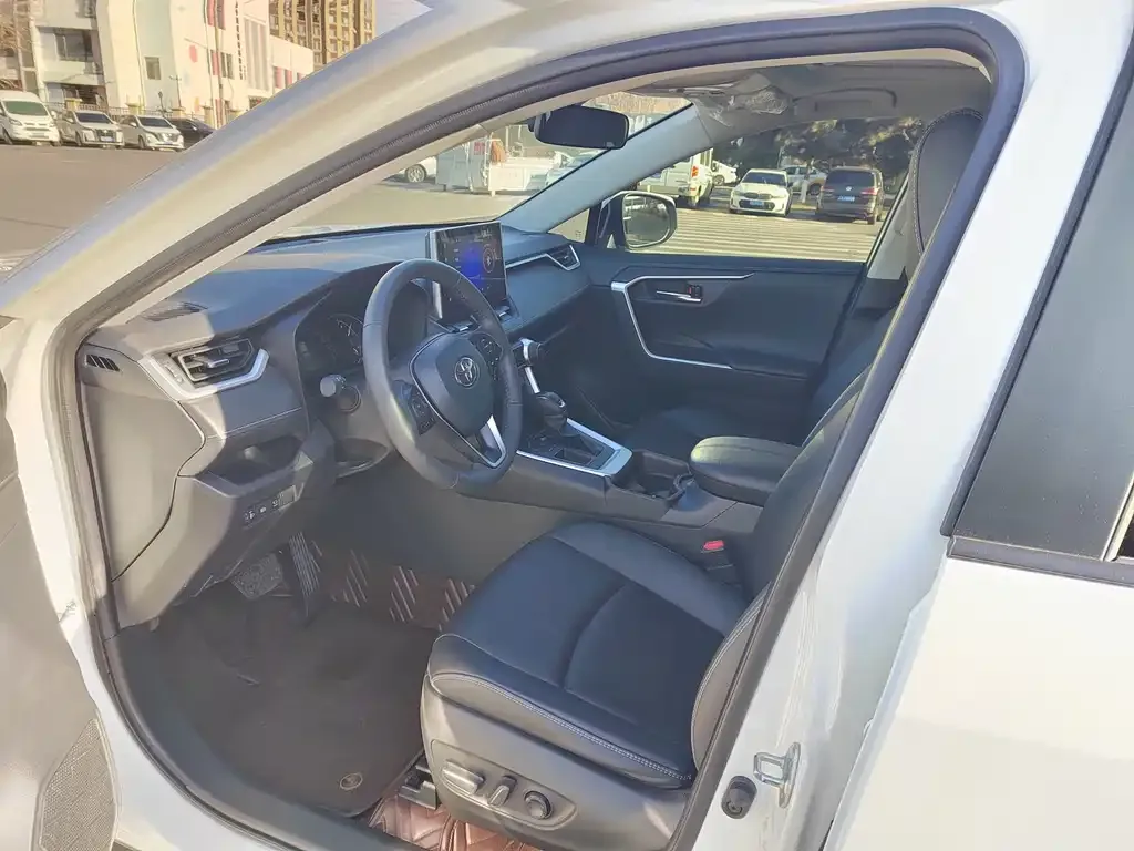 Toyota RAV4 2022 из CN, фото 6