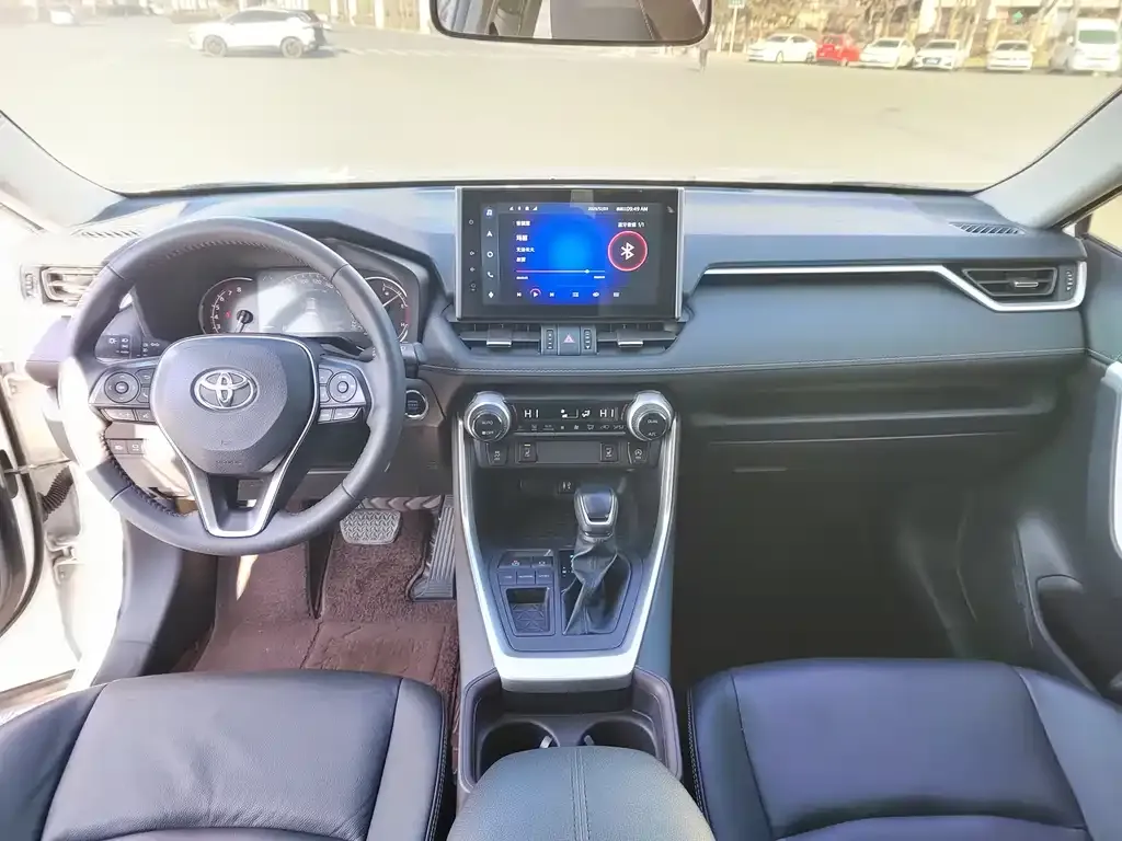 Toyota RAV4 2022 из CN, фото 2