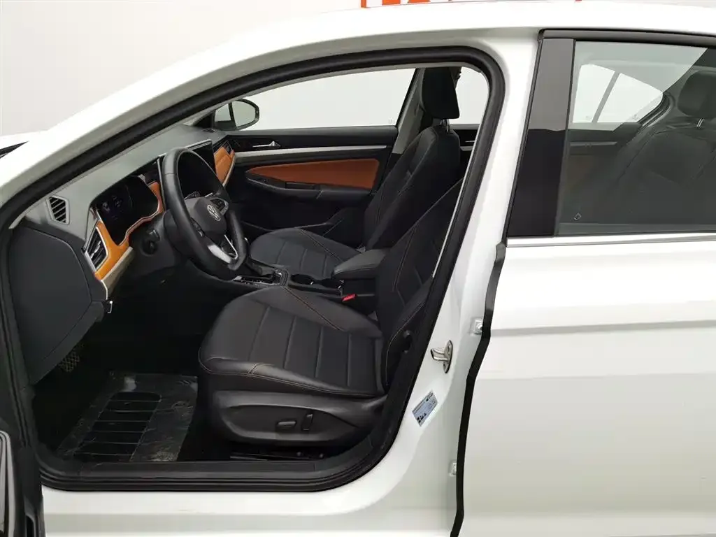 Volkswagen Bora 2024 из CN, фото 10