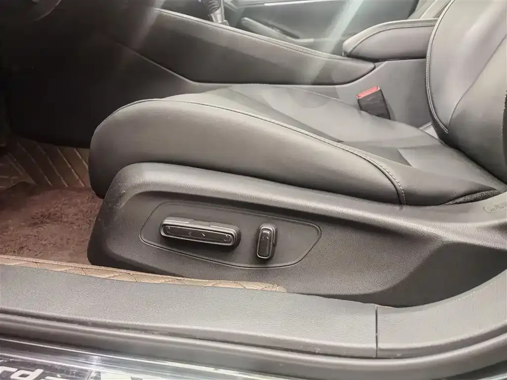 Honda Accord 2023 из CN, фото 6