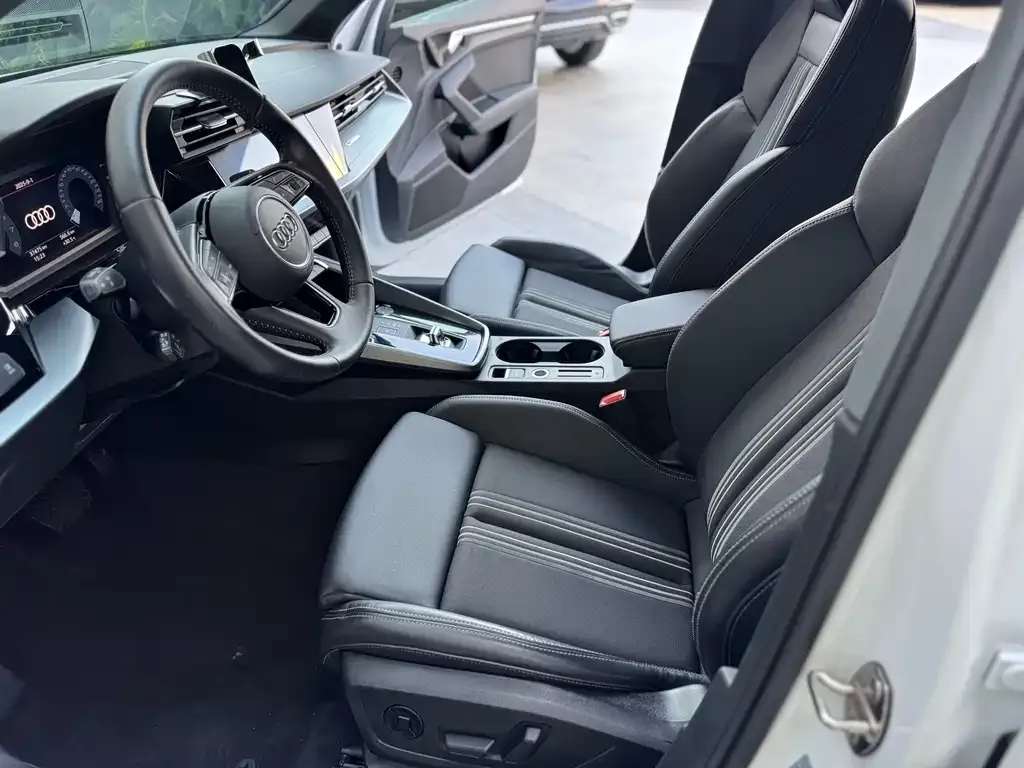 Audi A3 2022 из CN, фото 3