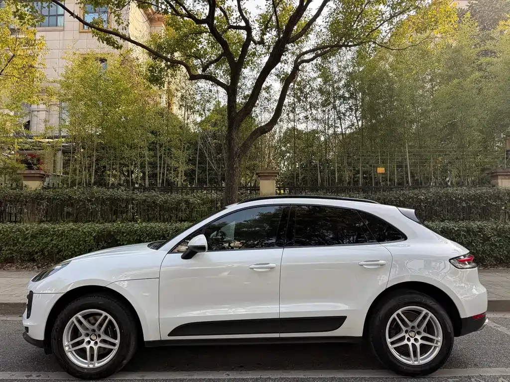 Porsche Macan — фото 10