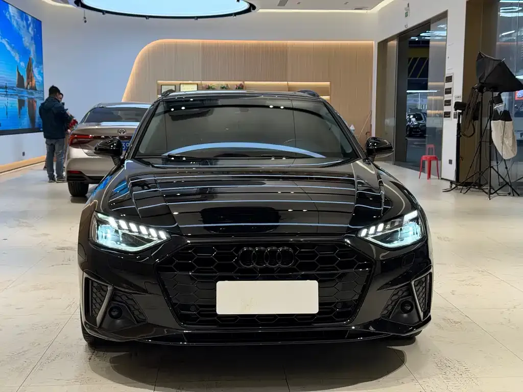 Audi A4 (Import) 2022 из CN, фото 3