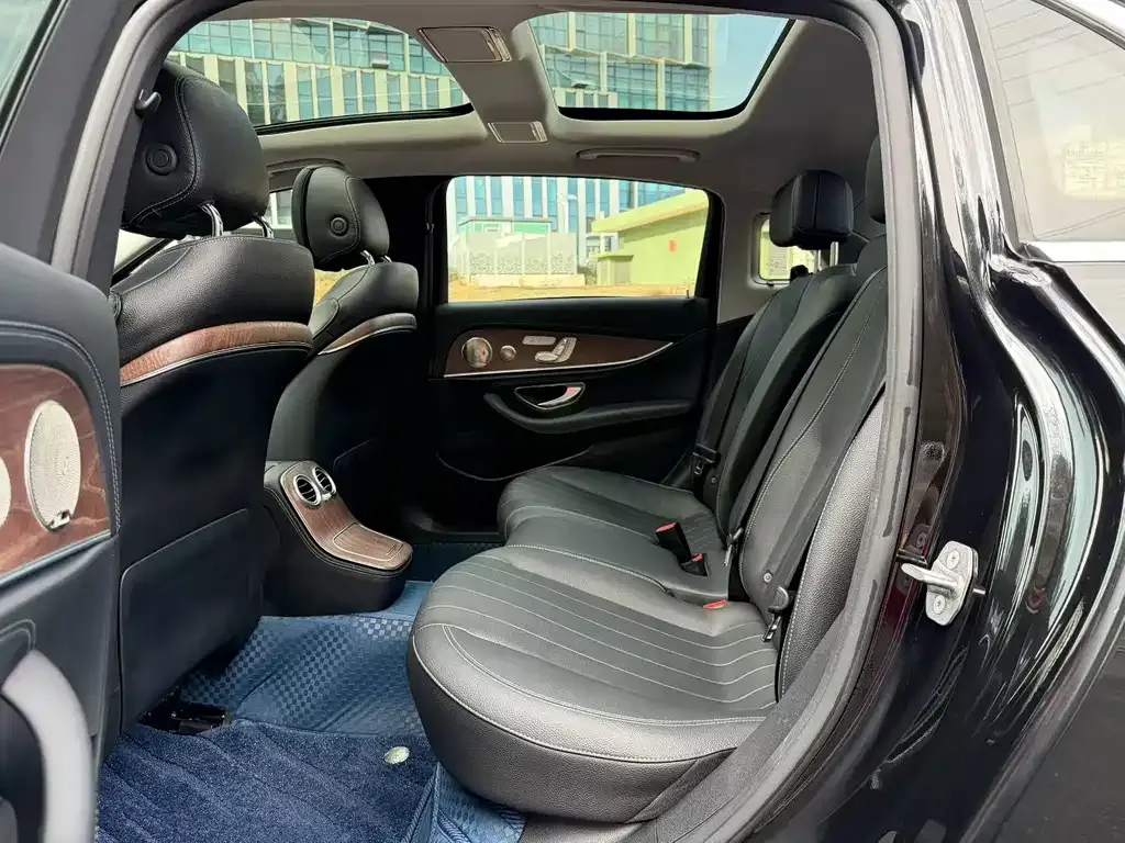 Mercedes-Benz E-Class 2022 из CN, фото 2
