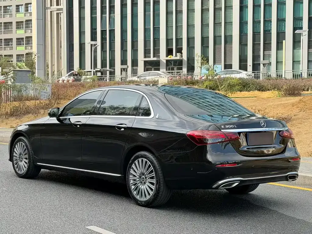 Mercedes-Benz E-Class 2022 из CN, фото 7