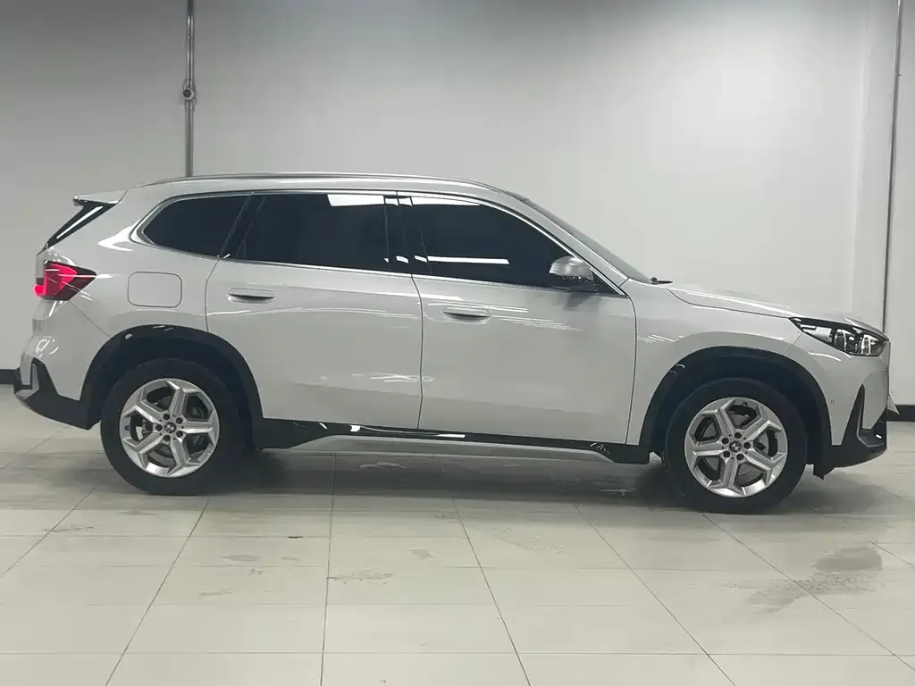 BMW X1 2024 из CN, фото 8