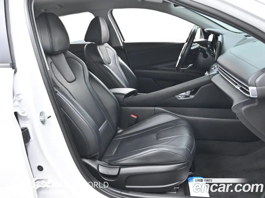 Hyundai AVANTE 2021 из KR, фото 2