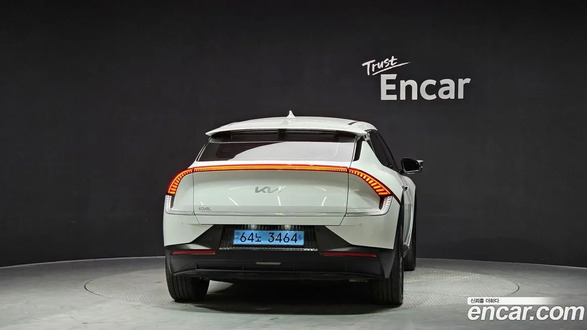 Kia EV6 — фото 9
