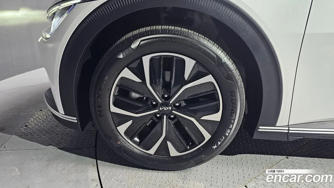 Kia EV6 — фото 4
