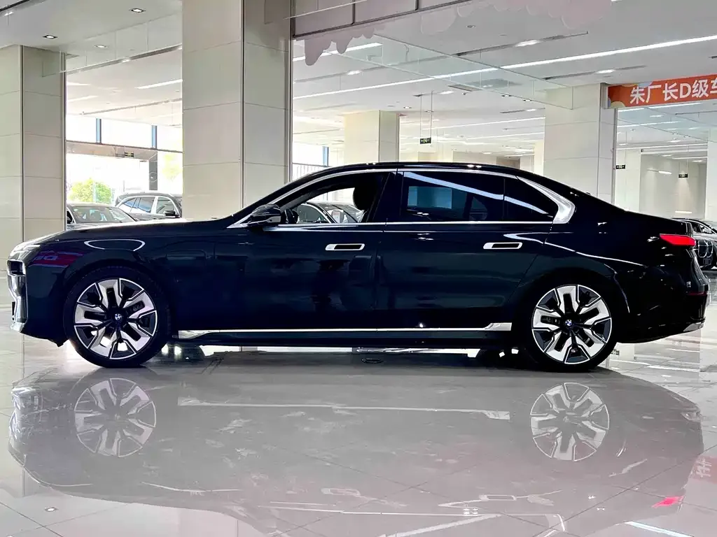 BMW i7 2024 из CN, фото 10