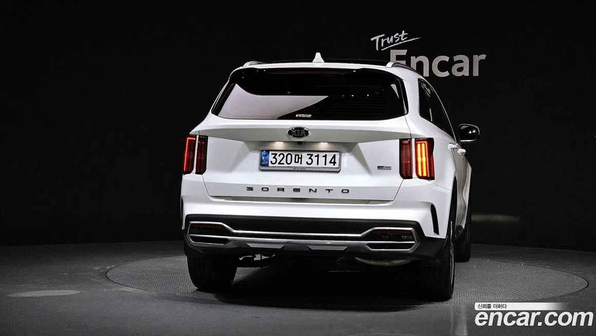 Kia Sorento — фото 8