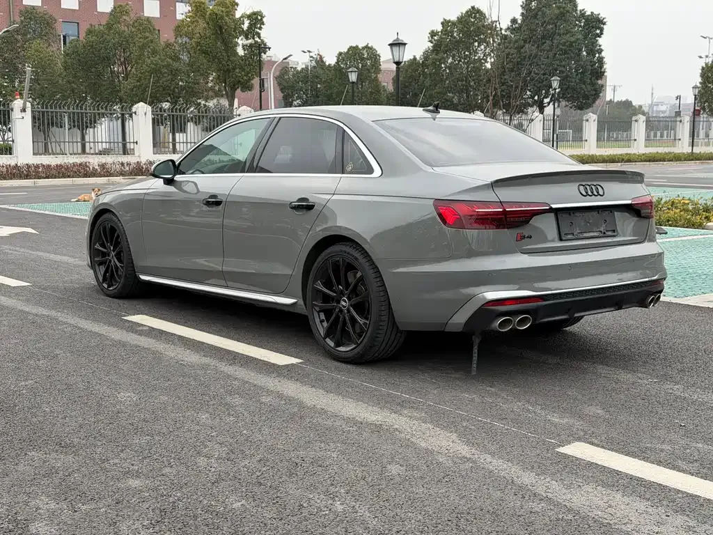 Audi S4 2021 из CN, фото 4