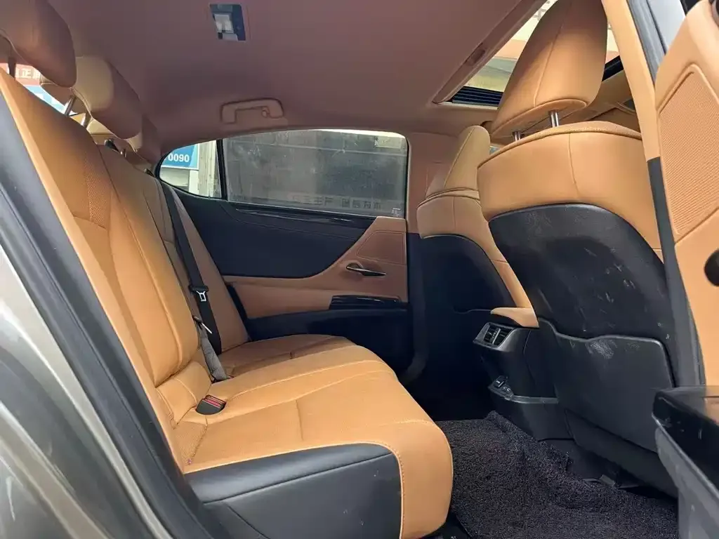 Lexus ES 2022 из CN, фото 4