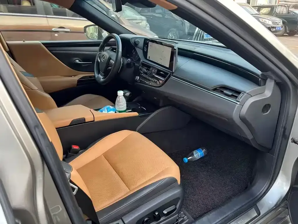Lexus ES 2022 из CN, фото 6