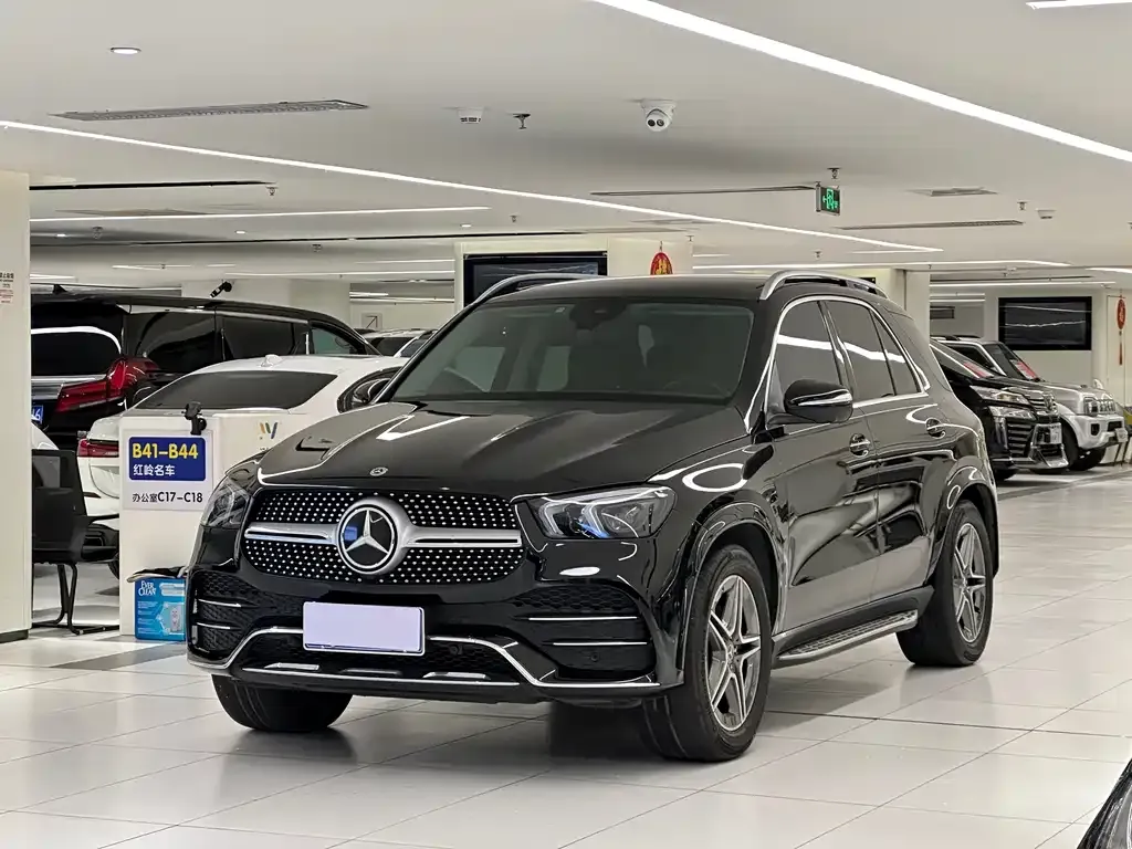 Mercedes-Benz GLE — фото 1