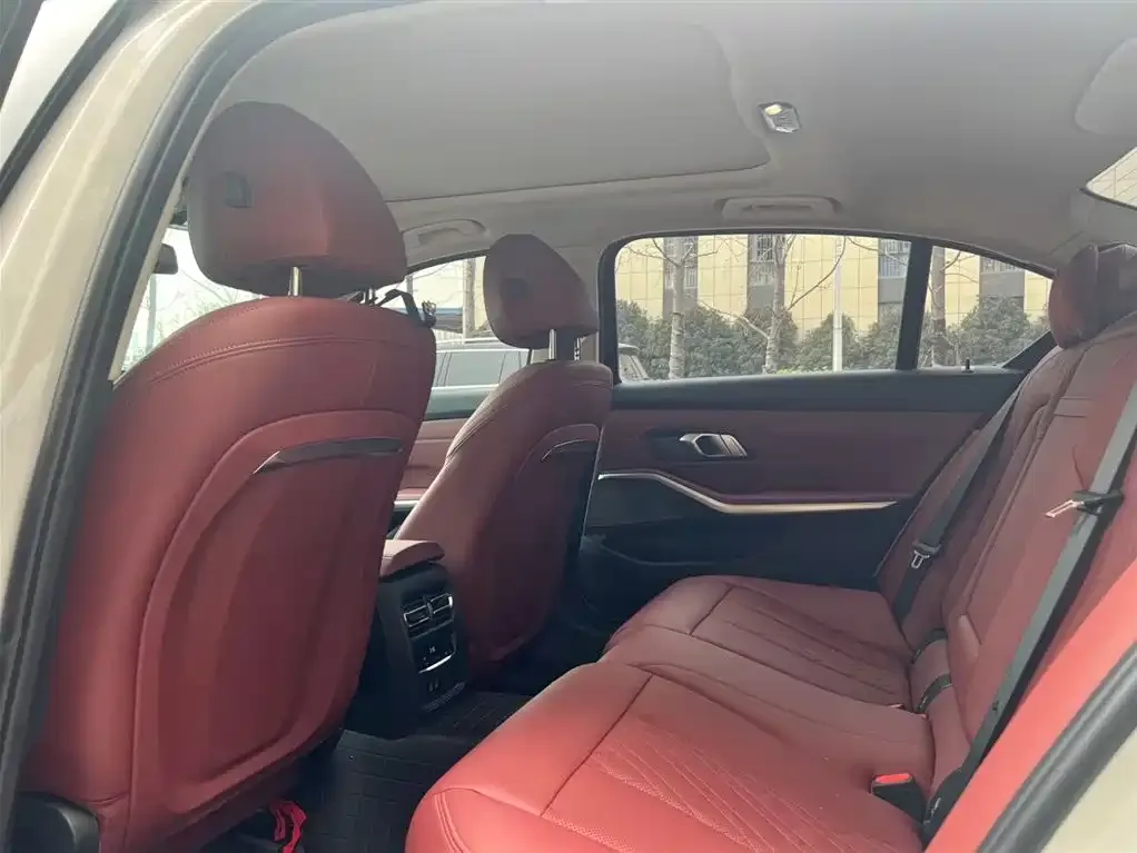 BMW 3 Series 2023 из CN, фото 7