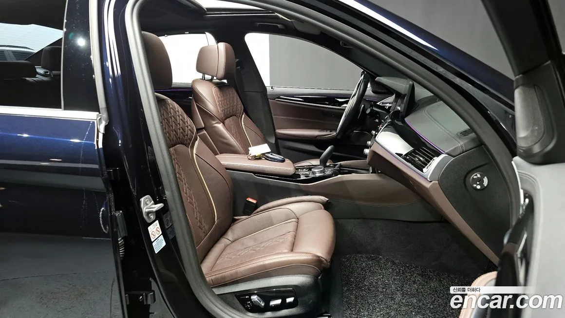 BMW 5-Series 2022 из KR, фото 8