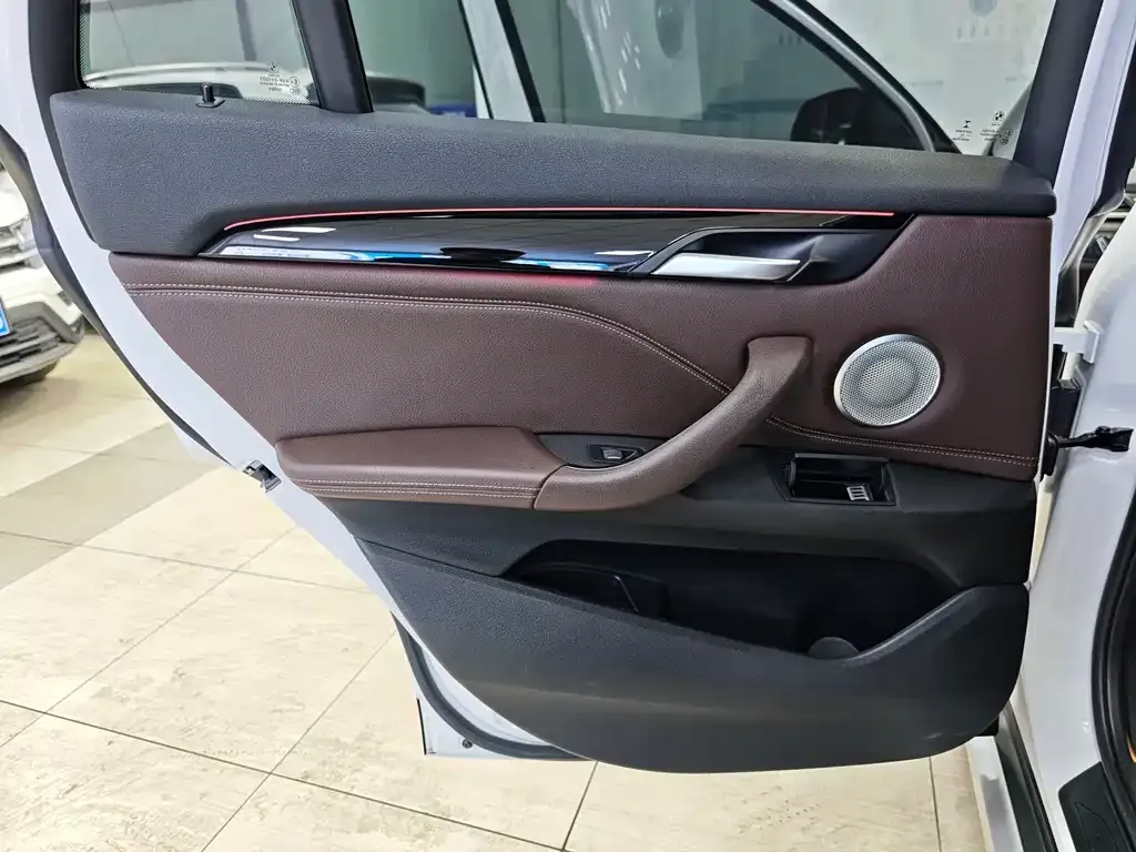 BMW X1 2021 из CN, фото 2