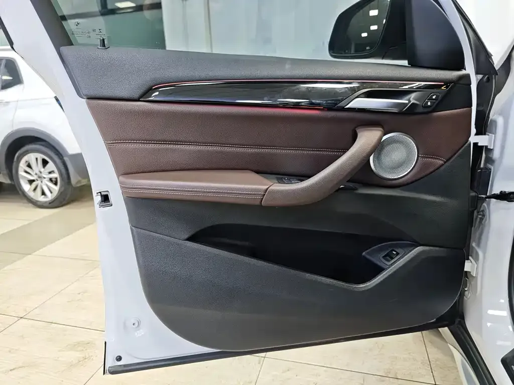 BMW X1 2021 из CN, фото 5