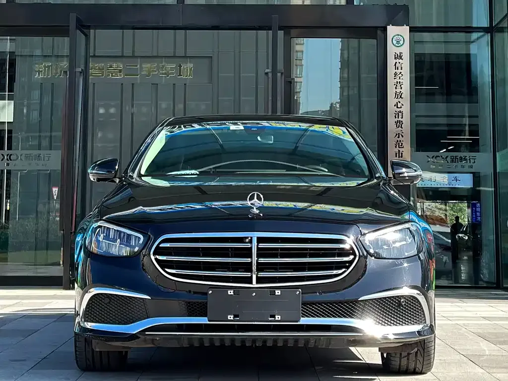 Mercedes-Benz E-Class — фото 7