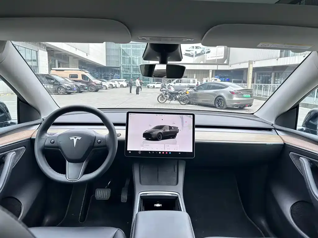 Tesla Model Y 2023 из CN, фото 5