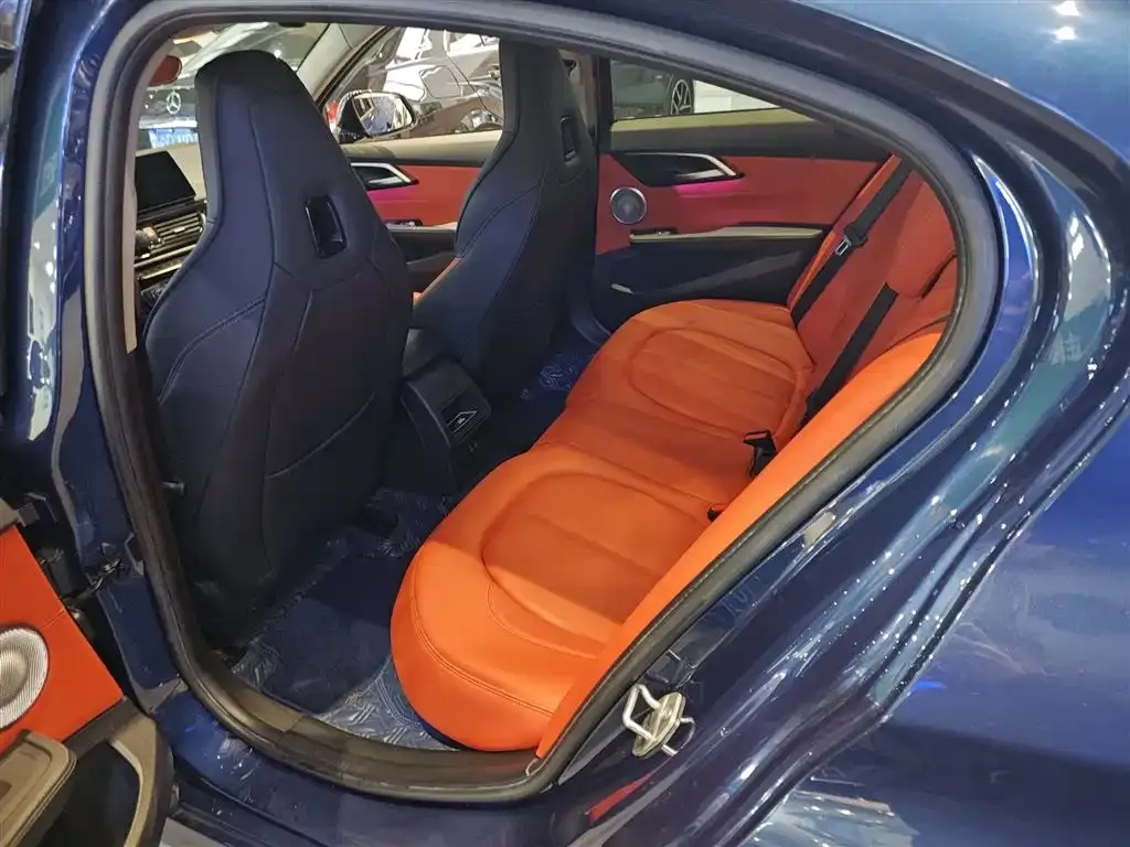 BMW 1 Series 2021 из CN, фото 2