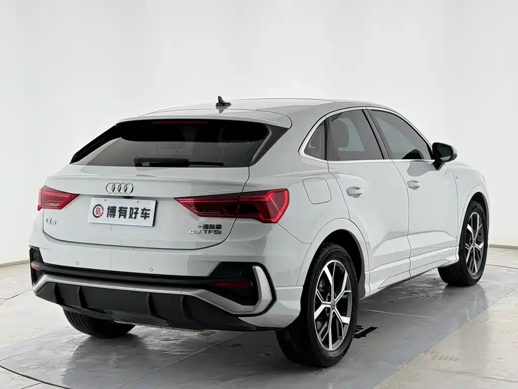 Audi Q3 Sportback — фото 7