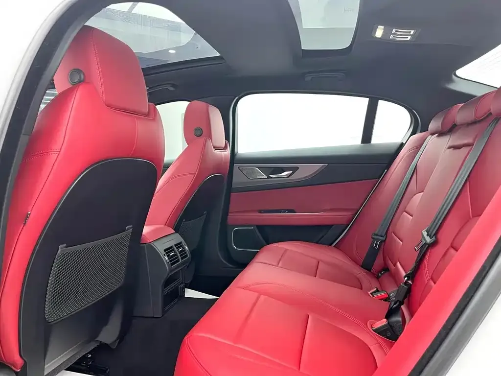 Jaguar XEL 2023 из CN, фото 9
