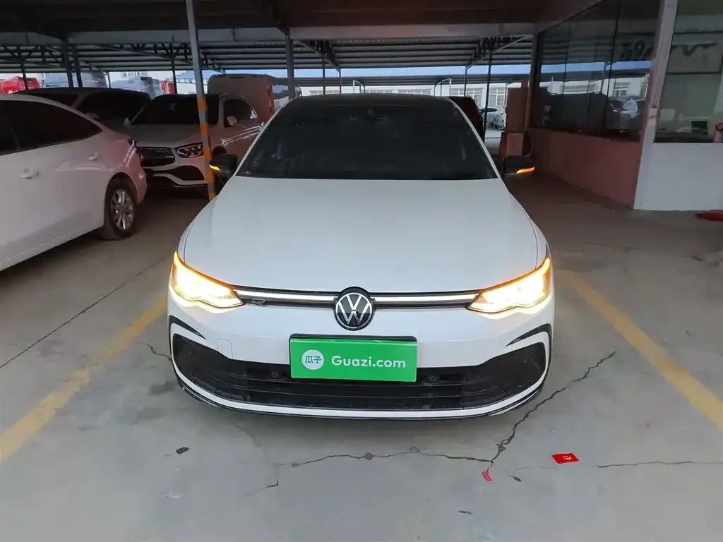 Volkswagen Golf 2022 из CN, фото 2