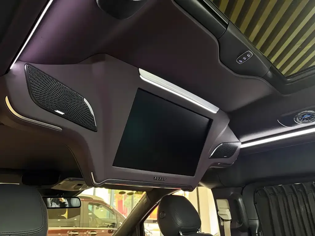 Mercedes-Benz V-Class 2022 из CN, фото 2