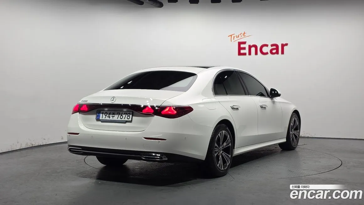 Mercedes-Benz E-Class 2025 из KR, фото 6