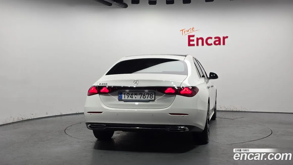 Mercedes-Benz E-Class 2025 из KR, фото 8