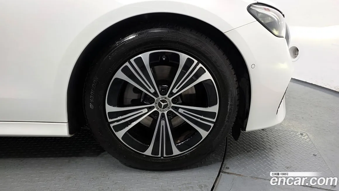 Mercedes-Benz E-Class 2025 из KR, фото 7