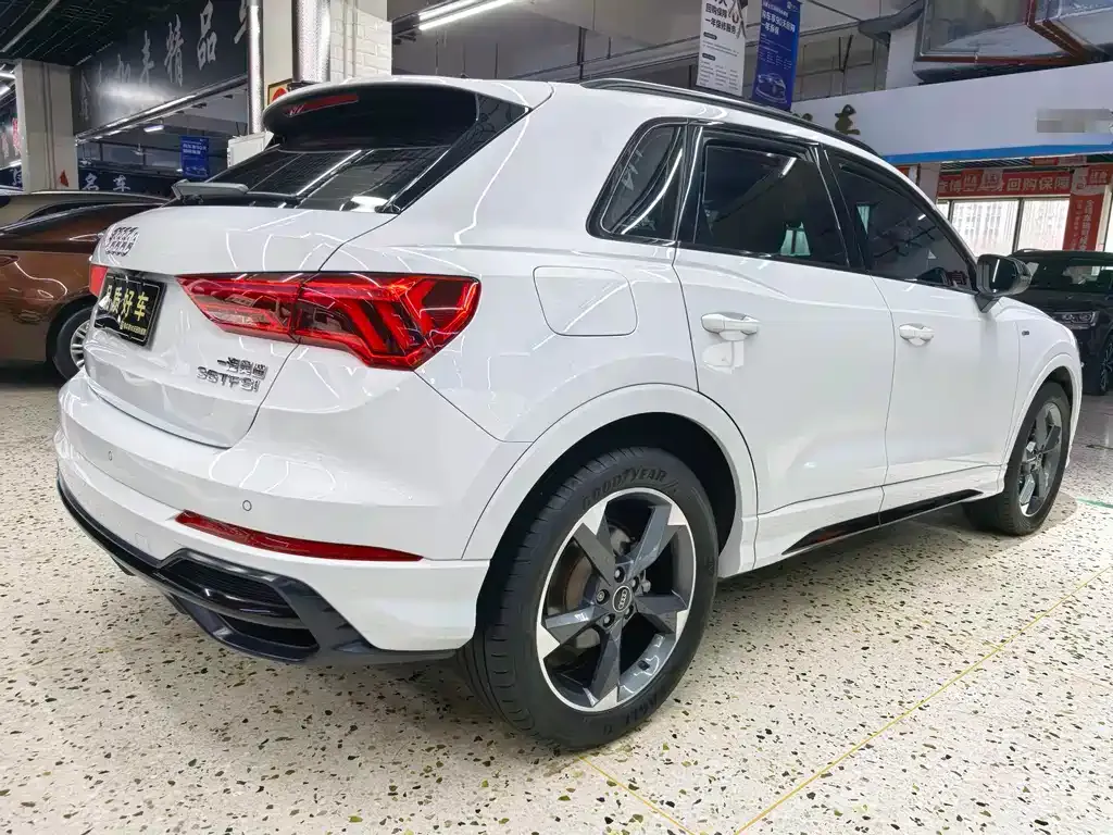 Audi Q3 2023 из CN, фото 3