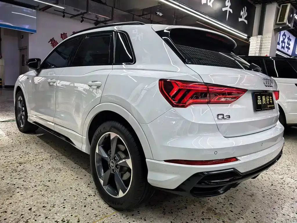 Audi Q3 2023 из CN, фото 5