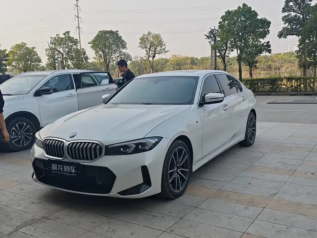 BMW 3 Series 2024 из CN, фото 1