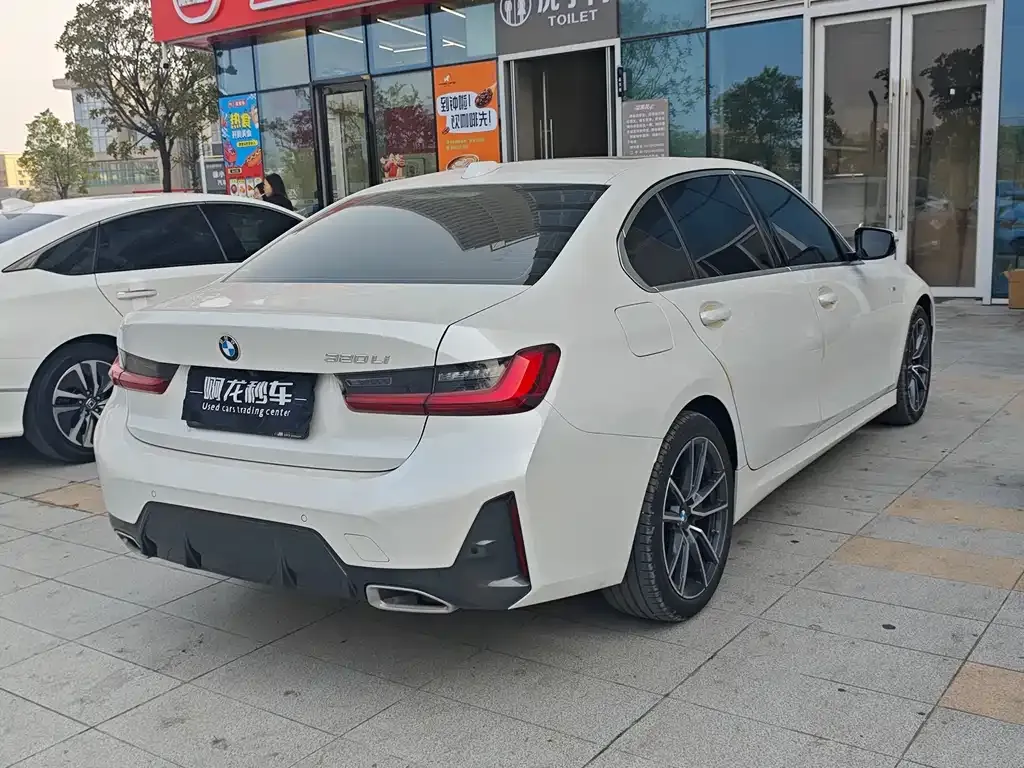 BMW 3 Series 2024 из CN, фото 9