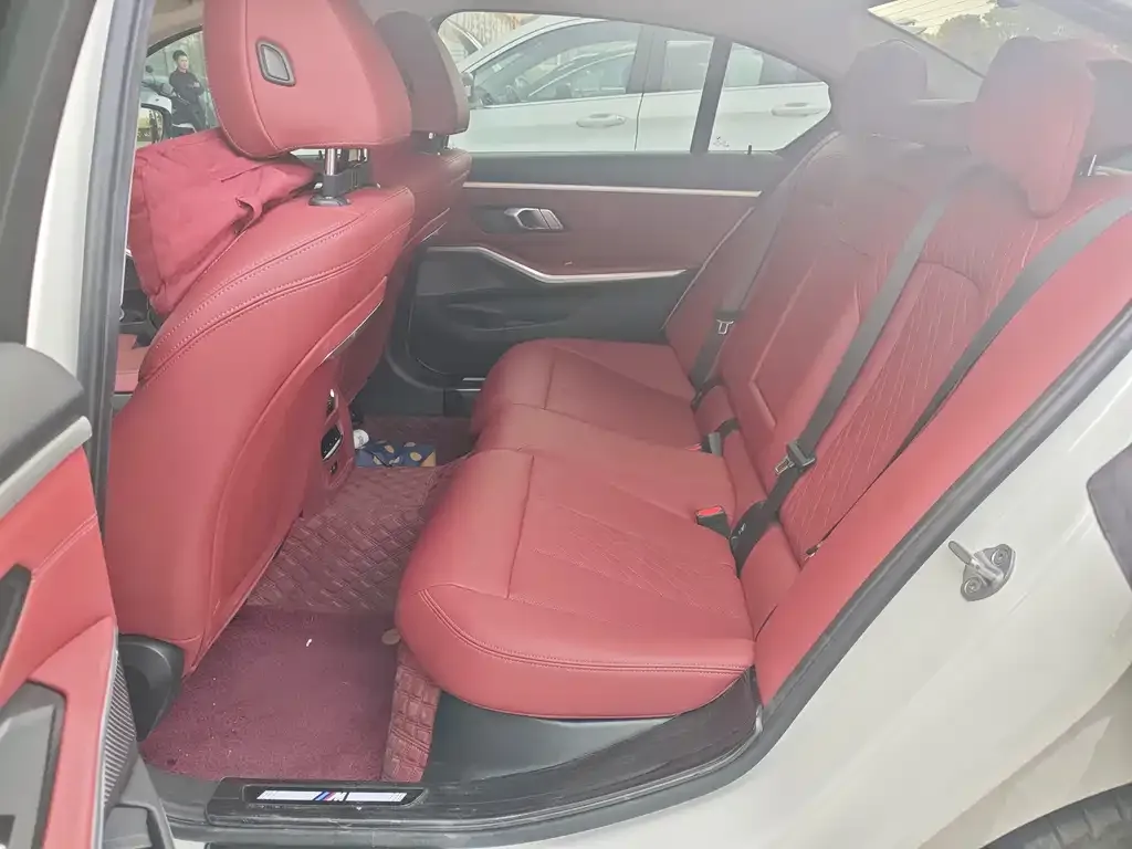 BMW 3 Series 2024 из CN, фото 8