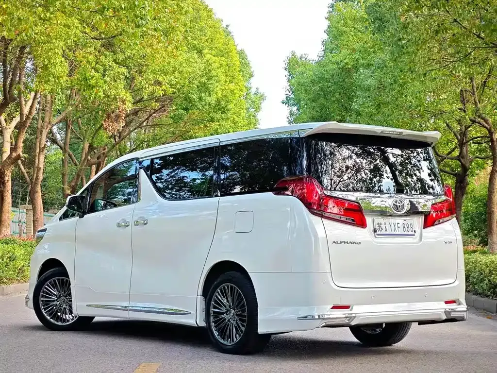 Toyota Alphard 2022 из CN, фото 7